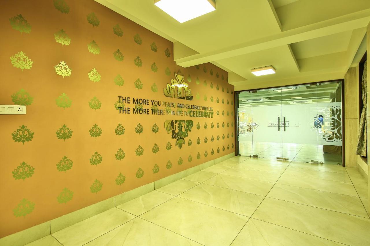 Hotel Flora Ahmedabad Exterior foto